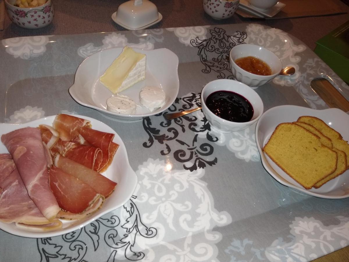 Les Agapanthes Bed & Breakfast Camphin-en-Pevele Dış mekan fotoğraf